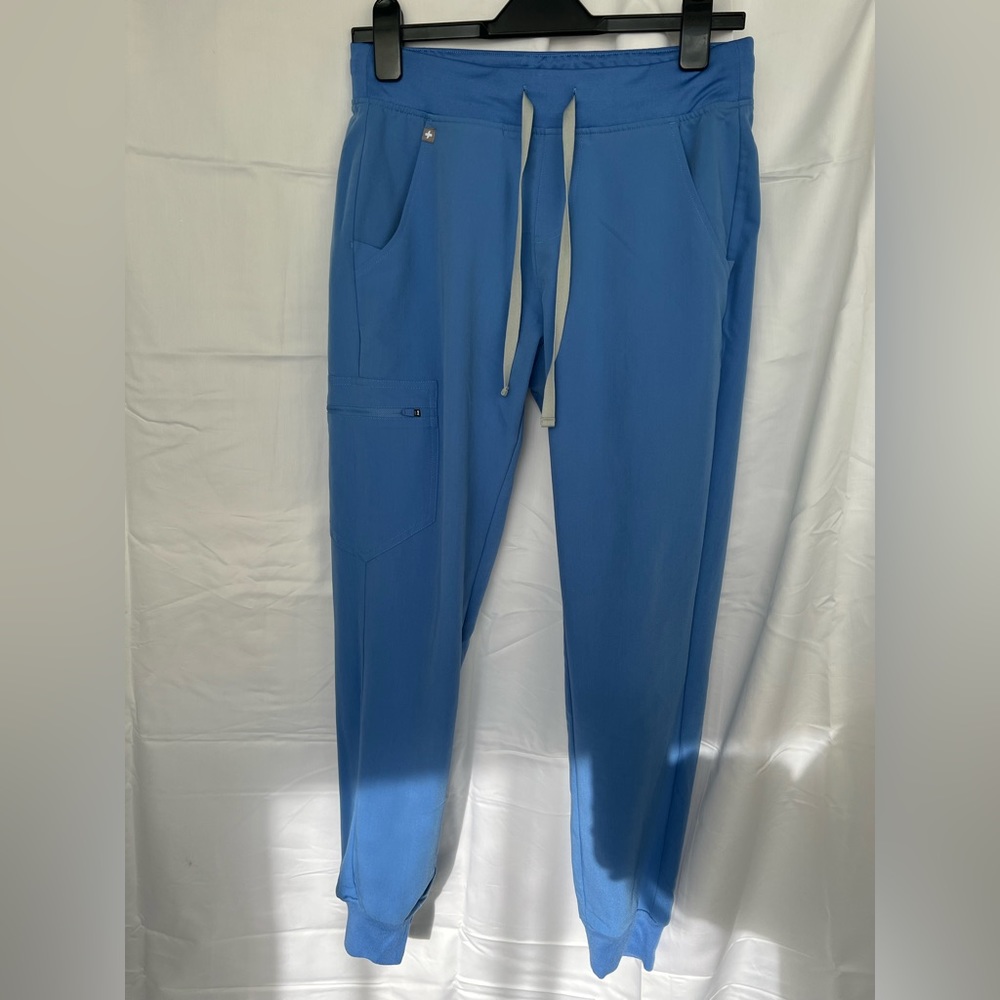 Figs scrub pants size small